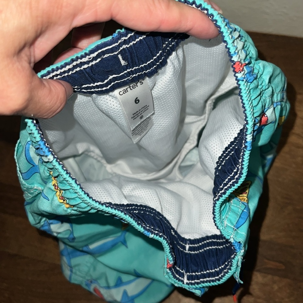 Carter's 6 swimsuit trunks Rashguard Set pizza sharks - Picture 6 of 6